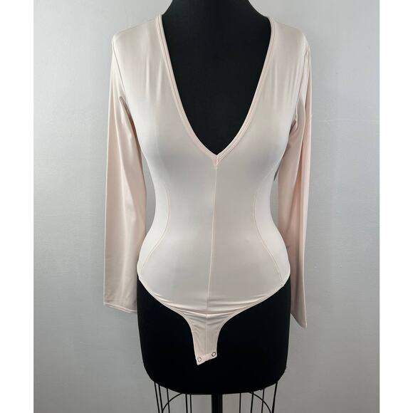 NEW Intimately Free People Neutral Long Sleeve Deep V-Neck Thong Bodysuit S - Picture 2 of 9